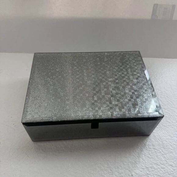 Jewelry Box with sections - Picture 2 of 10